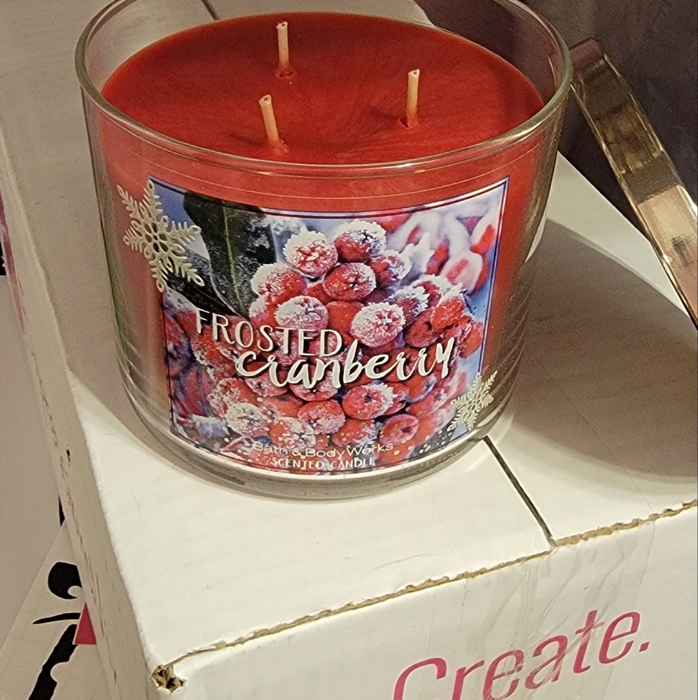 Frosted Cranberry Bath & Body Works 3 Wick Candle